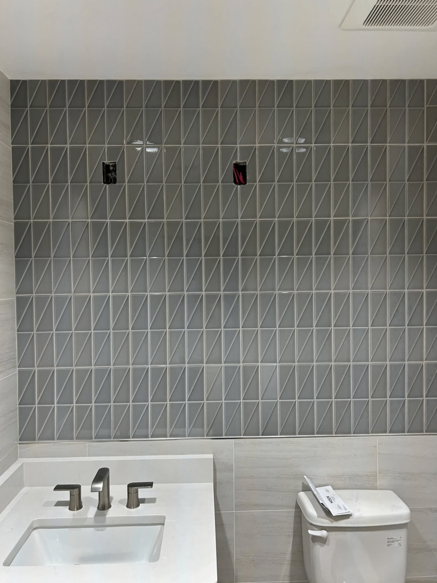 Decorative gray geometric bathroom feature wall tile